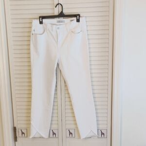 EUC**Judy Blue White Straight Leg Jeans